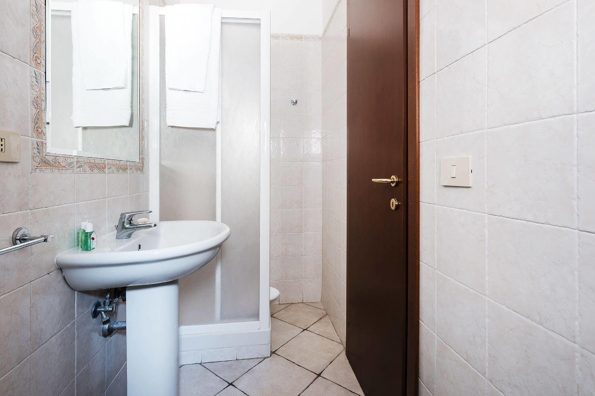 Hotel La Villetta Fiumicino Luaran gambar